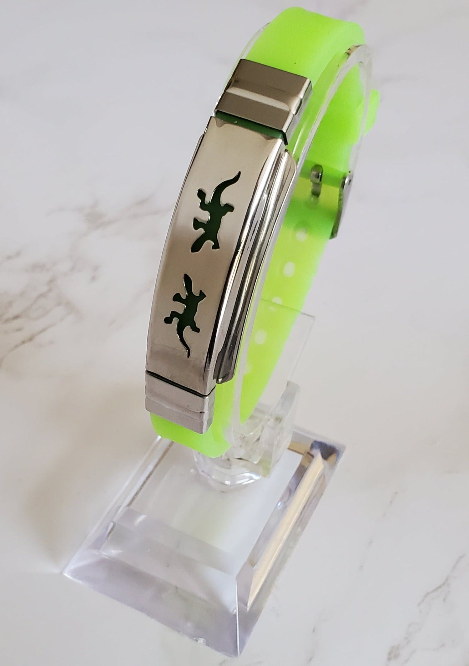 Pain Relief and EMF Protection Bracelet Gecko Neoprene Band Color Lime Green