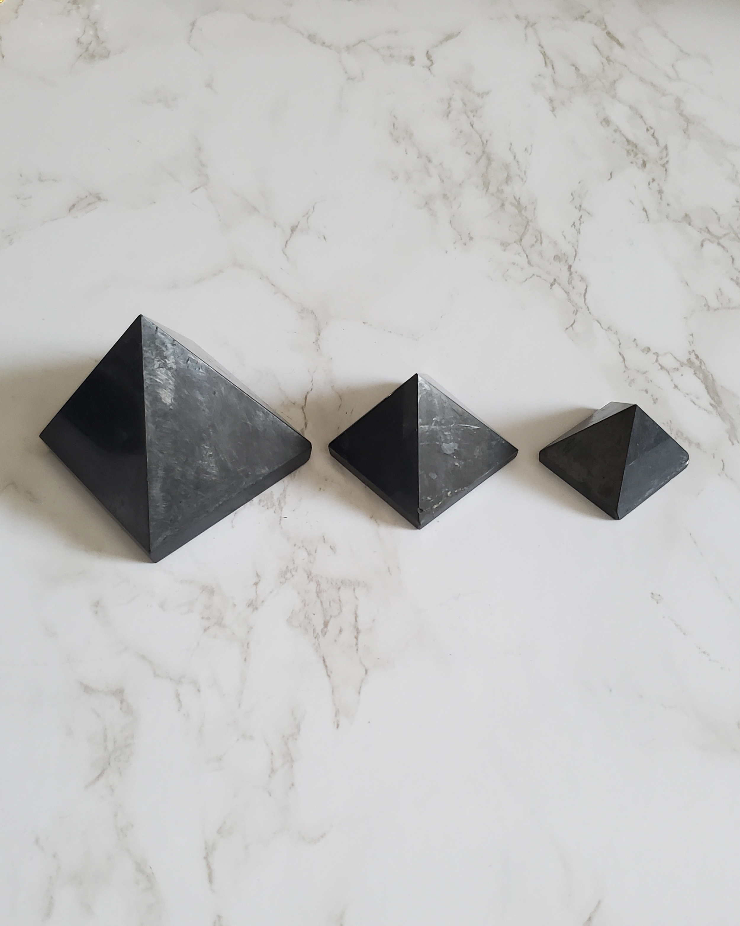 Natural Pain Relief and Protection from 5G and EMFs Shungite Pyramids 3 sizes