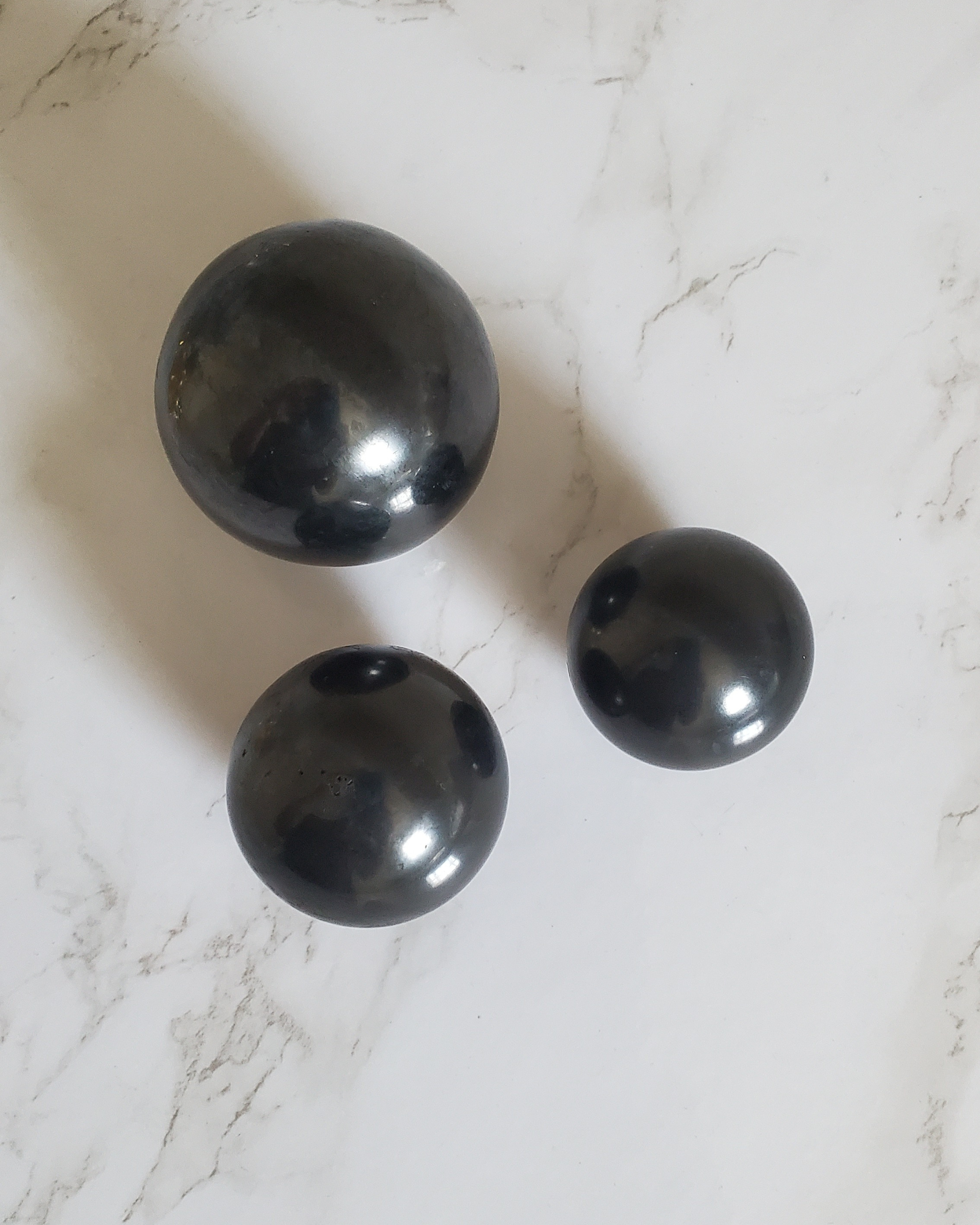 Pain Relief and Protection from 5G and EMFs 3 Shungite Spheres 25mm 35mm and 50mm